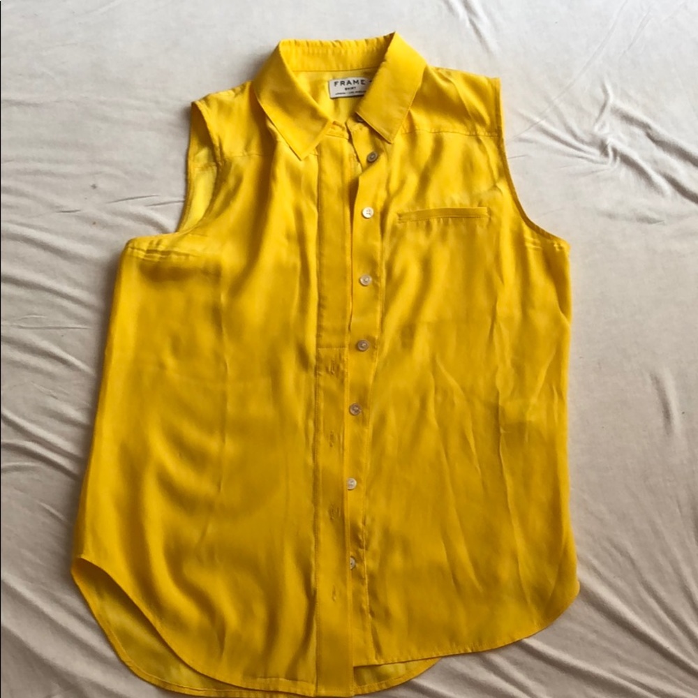 Frame yellow sleeveless button-down top